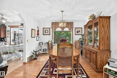 Photo 4 of 13069 37 ST NW