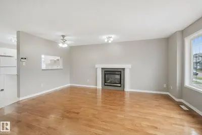 Photo 2 of 3104 32 AV NW