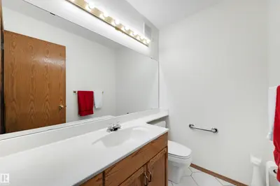 Photo 4 of 15304 74 ST NW