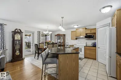 Photo 3 of 3231 28A AV NW