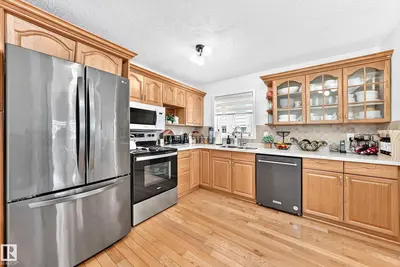 Photo 2 of 11945 138 AV NW