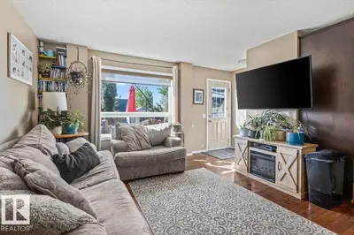 Photo 4 of 12507 171 AV NW