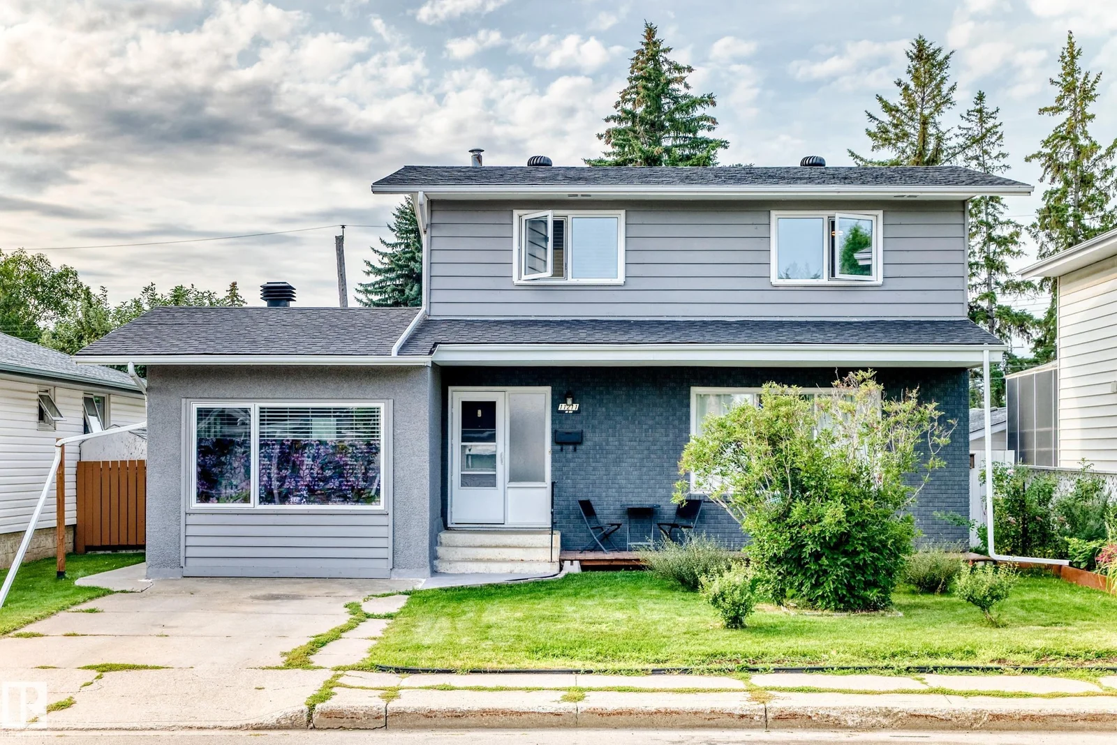 11211 40 AV NW, Edmonton