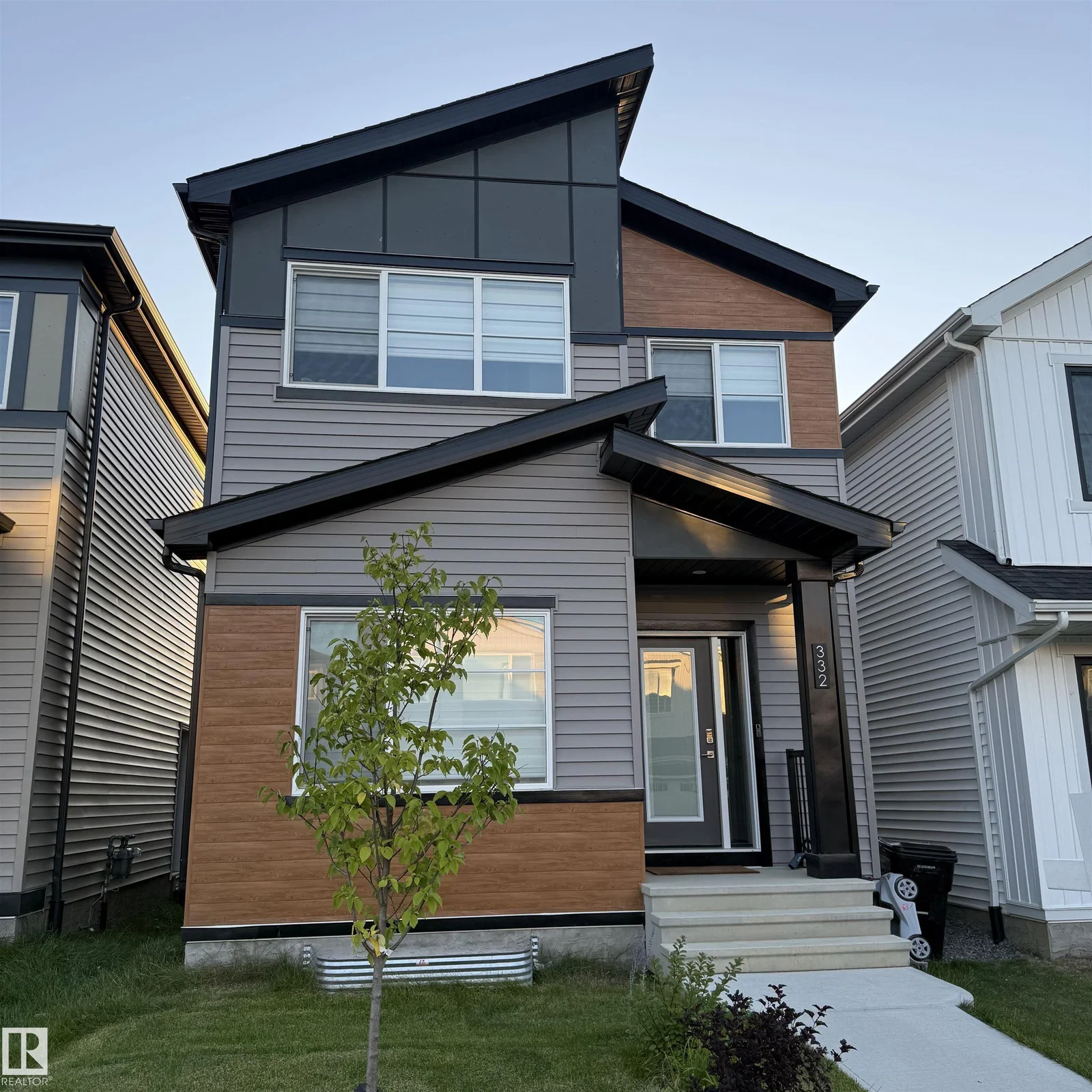 332 29 ST SW, Edmonton
