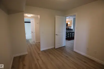 Photo 4 of #308 3719 WHITELAW LN NW NW