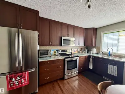 Photo 1 of 3728 ALEXANDER CR SW