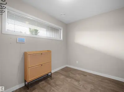 Photo 2 of 3346 15A AV NW