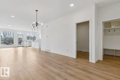Photo 3 of 3035 5 AV SW