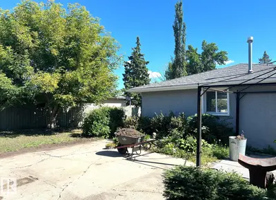 Photo 4 of 15003 81 ST NW