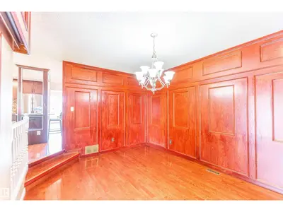 Photo 3 of 16524 116 ST NW