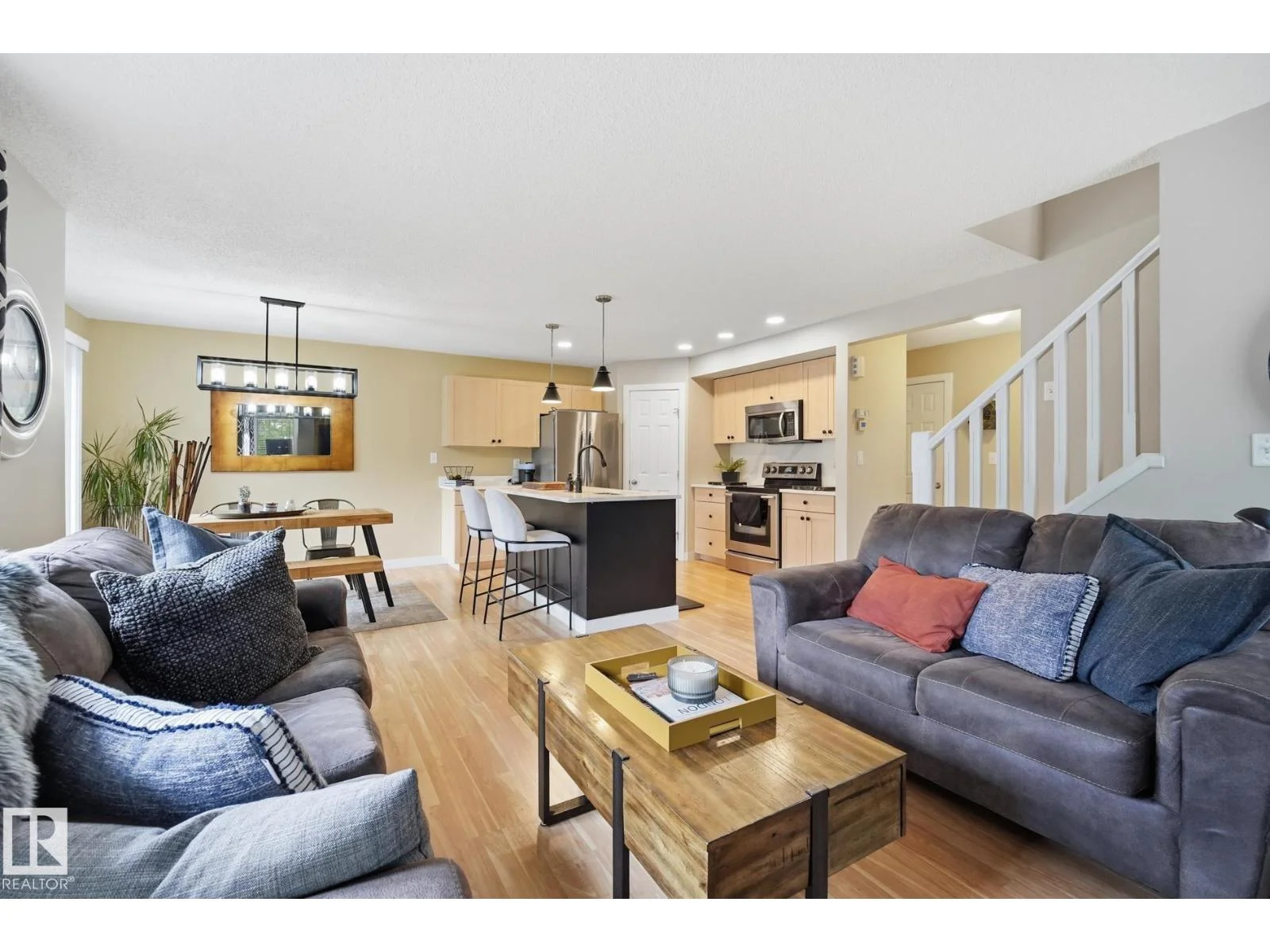 20007 131 AV NW NW, Edmonton