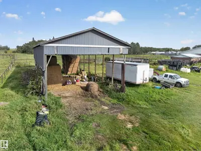 Photo 4 of 22066 TWP ROAD 522
