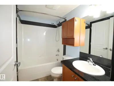 Photo 3 of #105 3719 Whitelaw LN NW