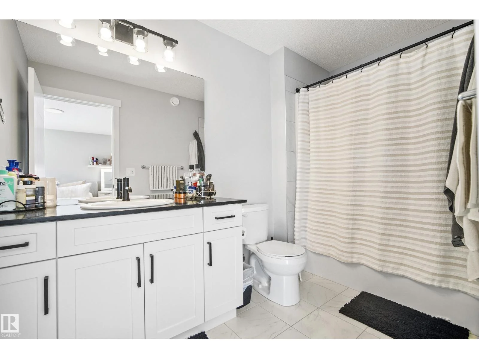 22359 93 AV NW, Edmonton