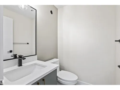 5606 105 AV NW