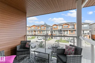Photo 2 of 17253 9A AV SW