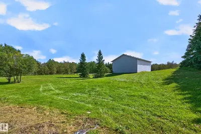 Photo 3 of #170 52471 RGE ROAD 223