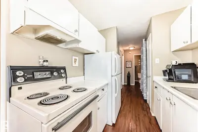 Photo 2 of #302 10606 123 ST NW