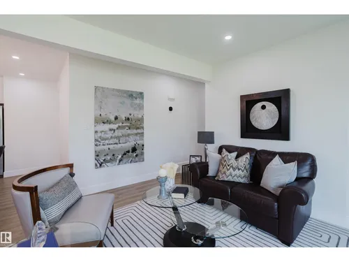 11455 111A AV NW