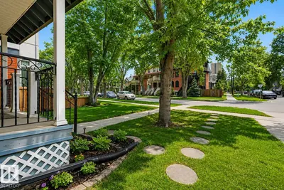 Photo 1 of 11107 UNIVERSITY AV NW