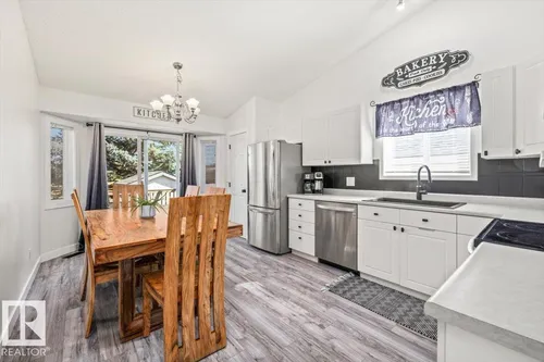 40 HAMPTON PL