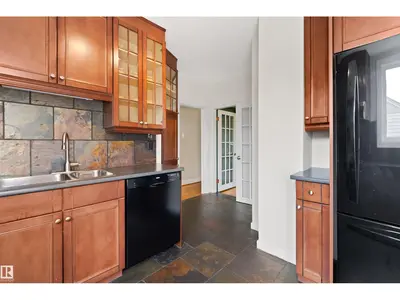 Photo 4 of 11623 123 ST NW