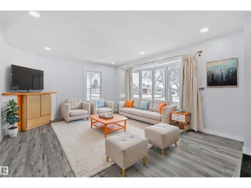12002 37 ST NW