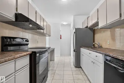 Photo 3 of #301 9809 110 ST NW