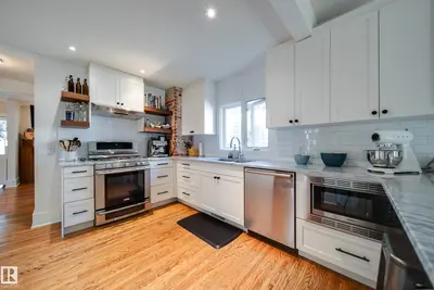 Photo 4 of 10335 137 ST NW
