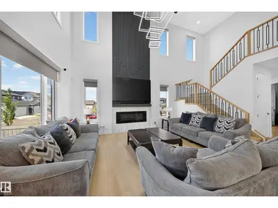 Photo 4 of 17128 2 ST NW