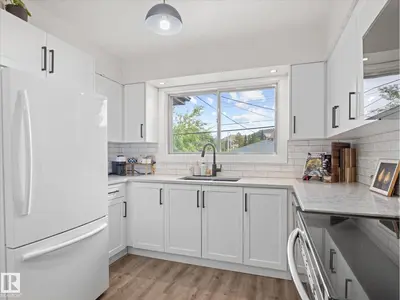 Photo 4 of 8905 157 ST NW