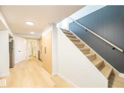 Photo 3 of 16136 109A AV NW