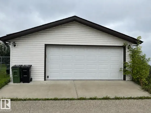 21243 91 AV NW