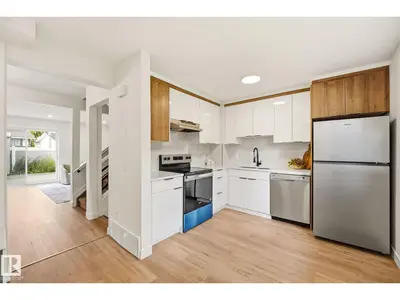 Photo 3 of 125 WOODBOROUGH WY NW