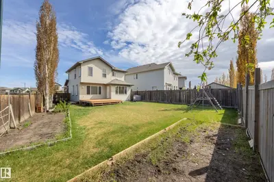 Photo 1 of 1939 118 ST SW