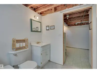 Photo 3 of 10524 75 AV NW