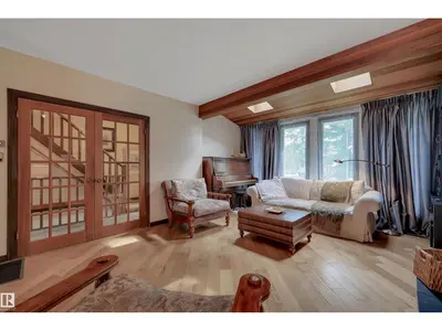 Photo 4 of 10524 75 AV NW