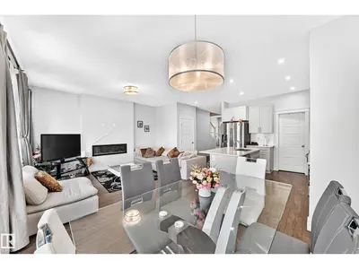 Photo 3 of 2628 DONAGHEY CR SW
