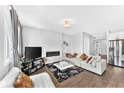 Photo 4 of 2628 DONAGHEY CR SW