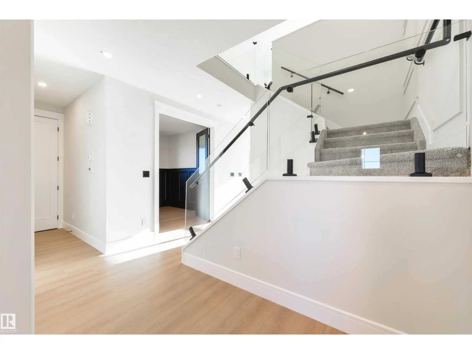 1311 Hawks Ridge Link NW, Edmonton