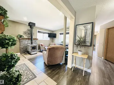 Photo 2 of 4306 47 ST