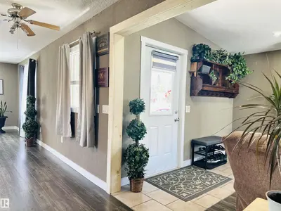 Photo 4 of 4306 47 ST