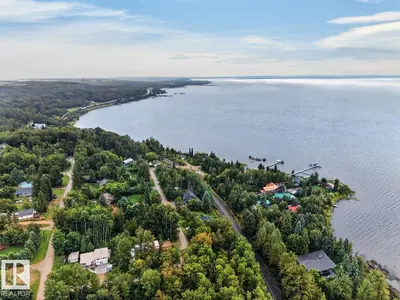 Photo 1 of #124 4521 LAKESHORE RD