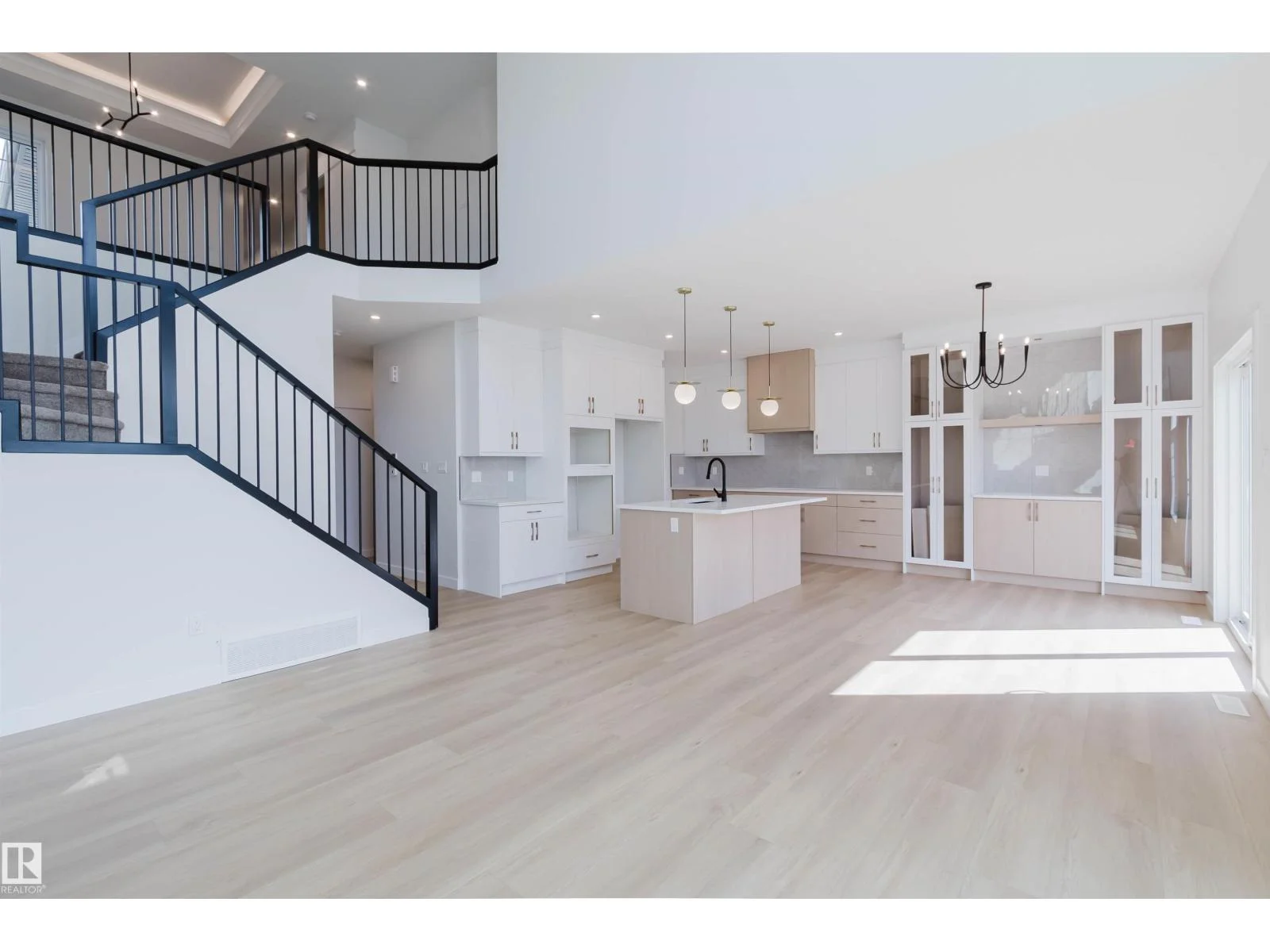 211 EDGEMONT GR NW, Edmonton
