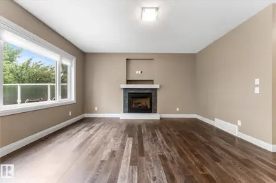 Photo 2 of 30 HICKORY TR