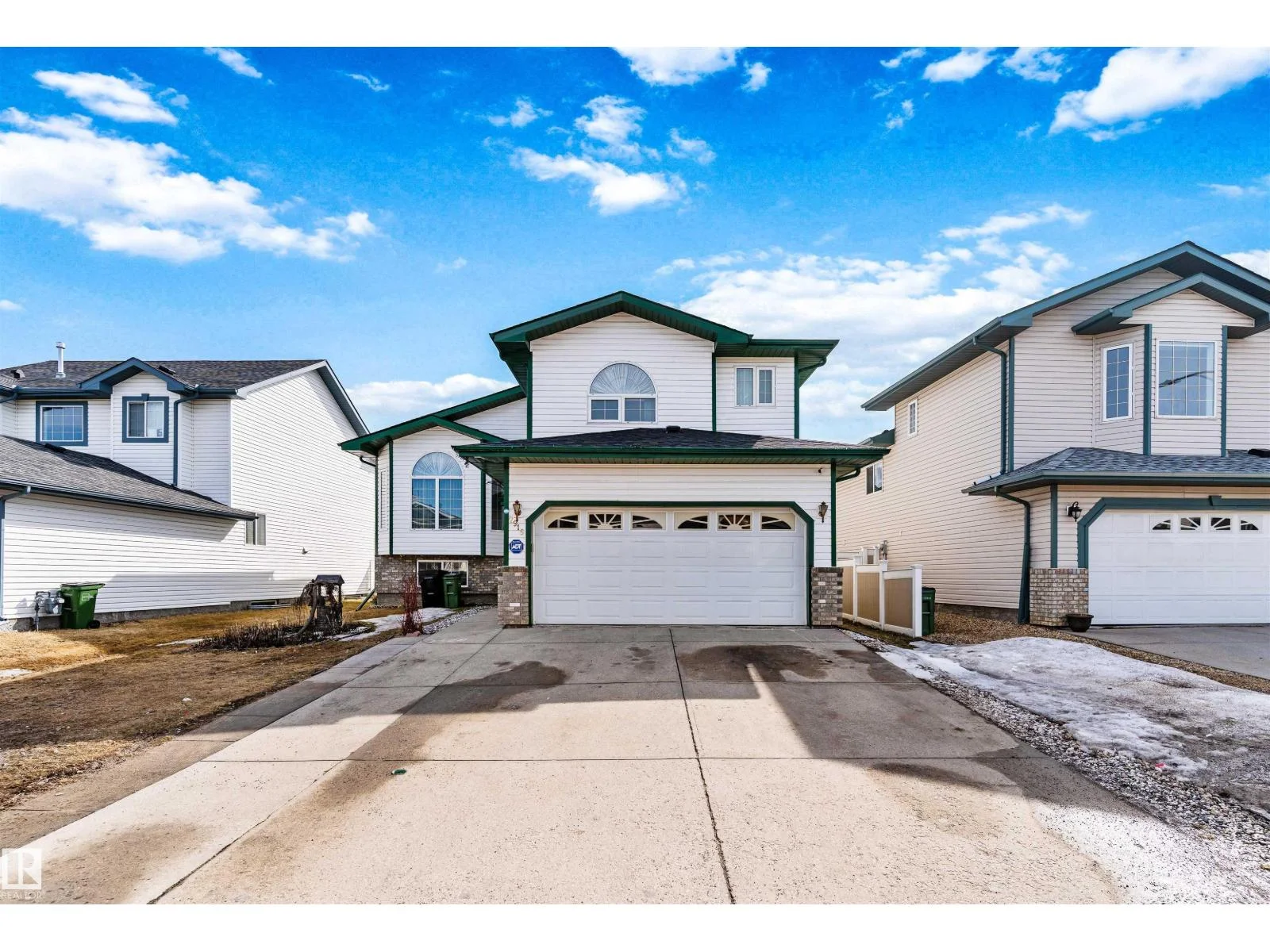 2915 151A AV NW, Edmonton