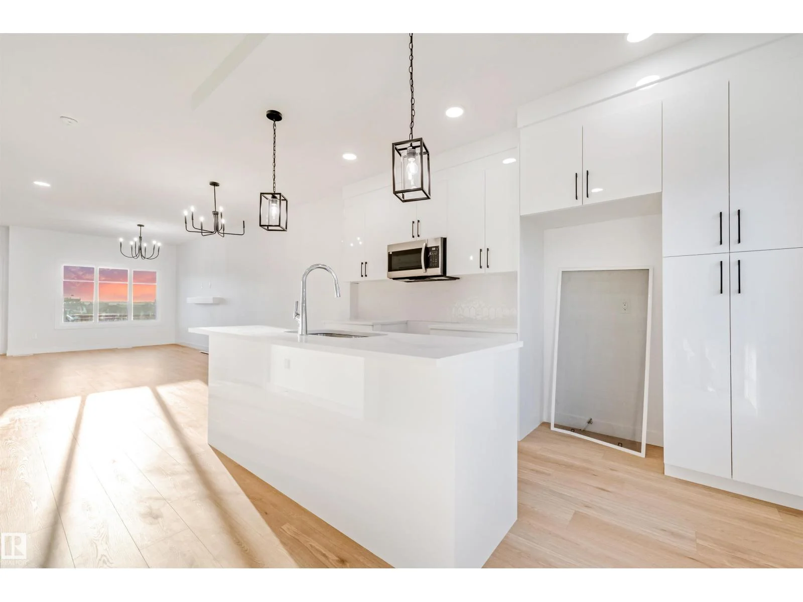 1507 211 STREET NW, Edmonton