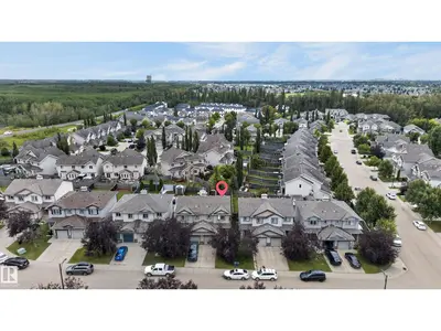 Photo 4 of 21312 48 AV NW