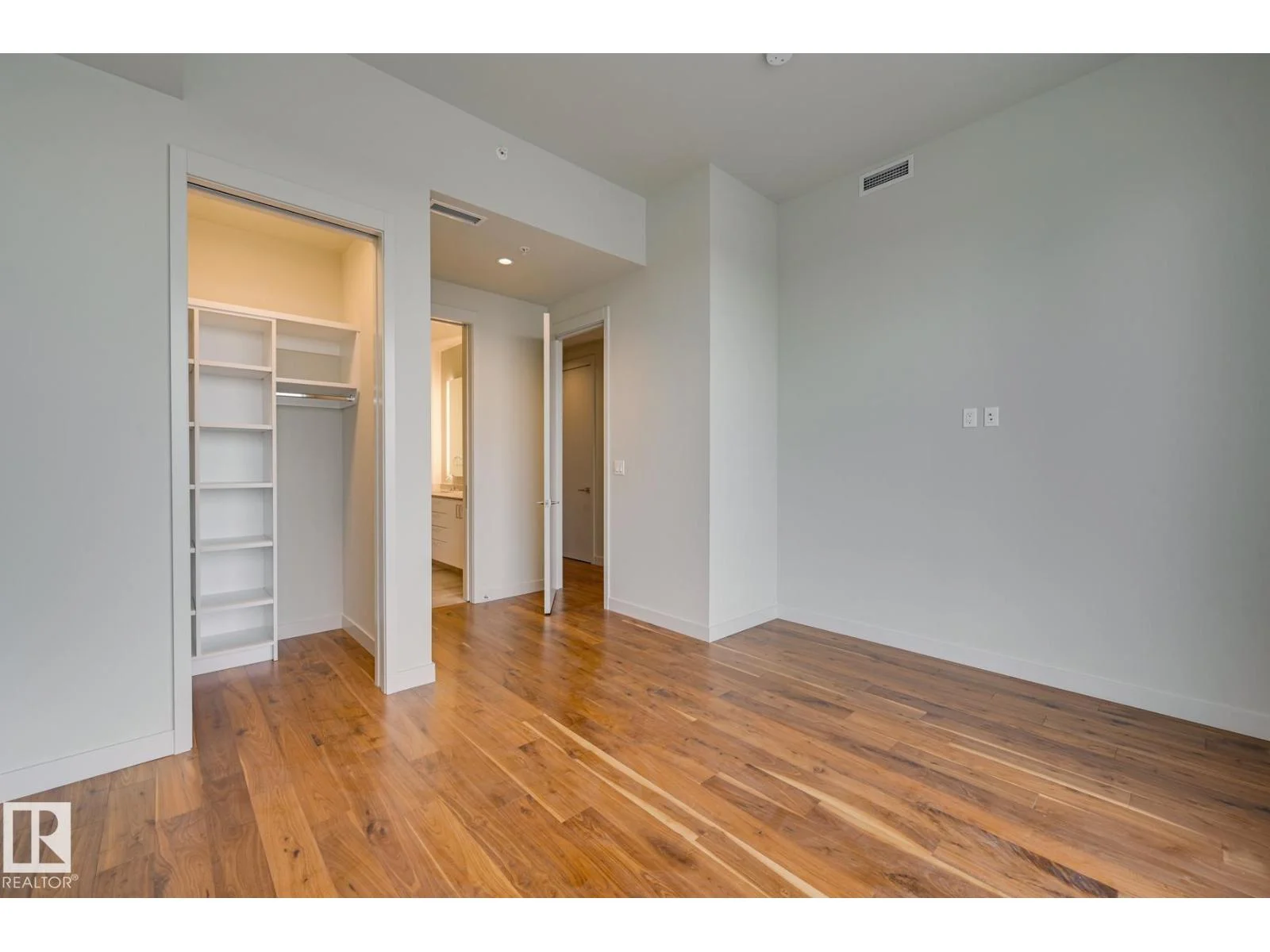 #2302 10360 102 ST NW NW, Edmonton