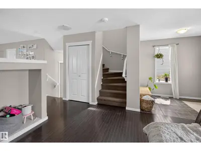 Photo 3 of 3611 12 ST NW